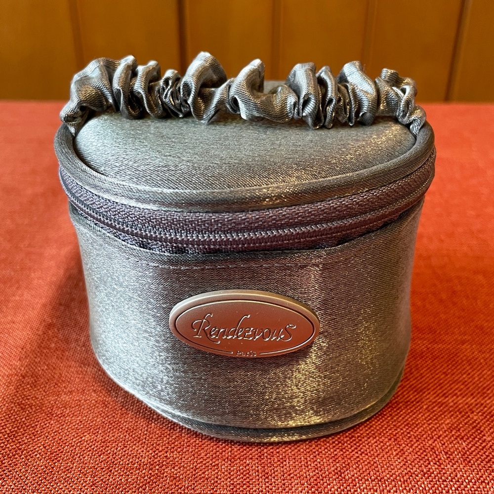 Retro Mini Pouch Luxurious Vintage Style
